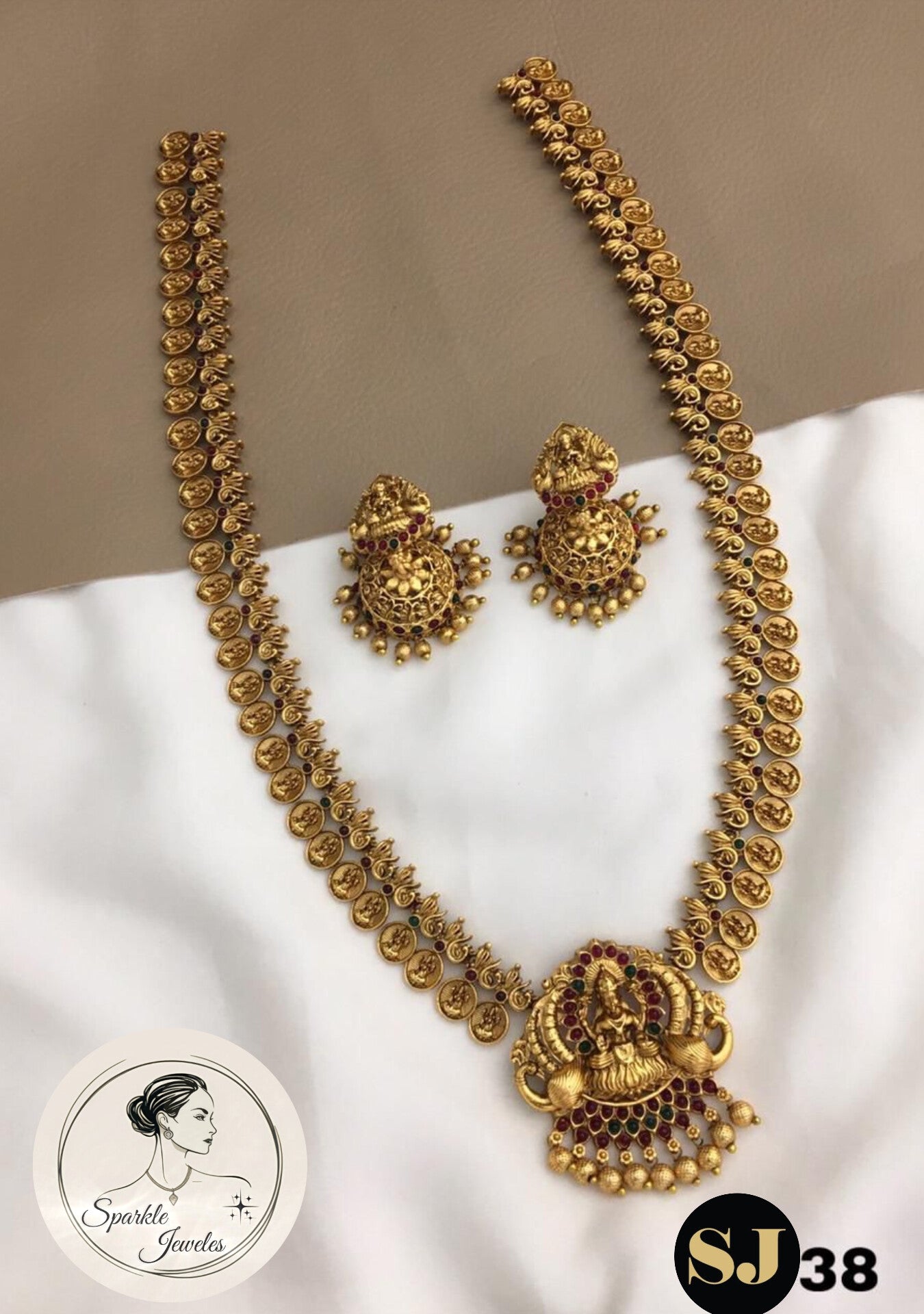 Guttapusalu-Style Green Beaded Lakshmi Necklace