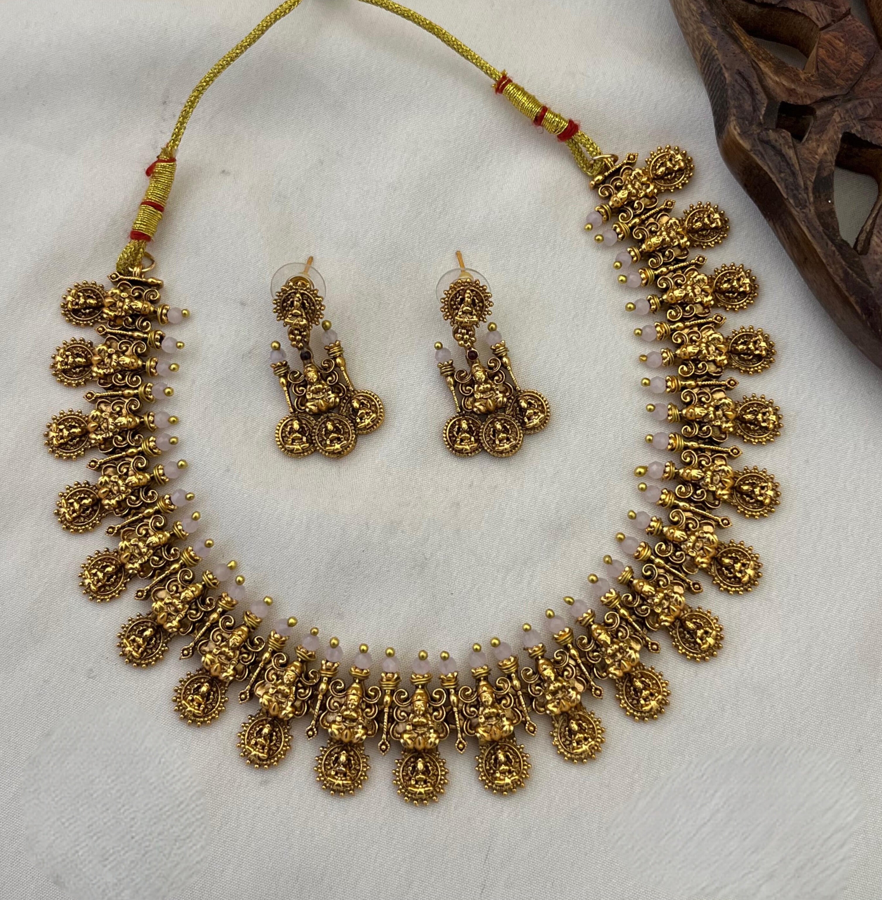 Sri Lakshmi Kasu Vaibhava Haram Short