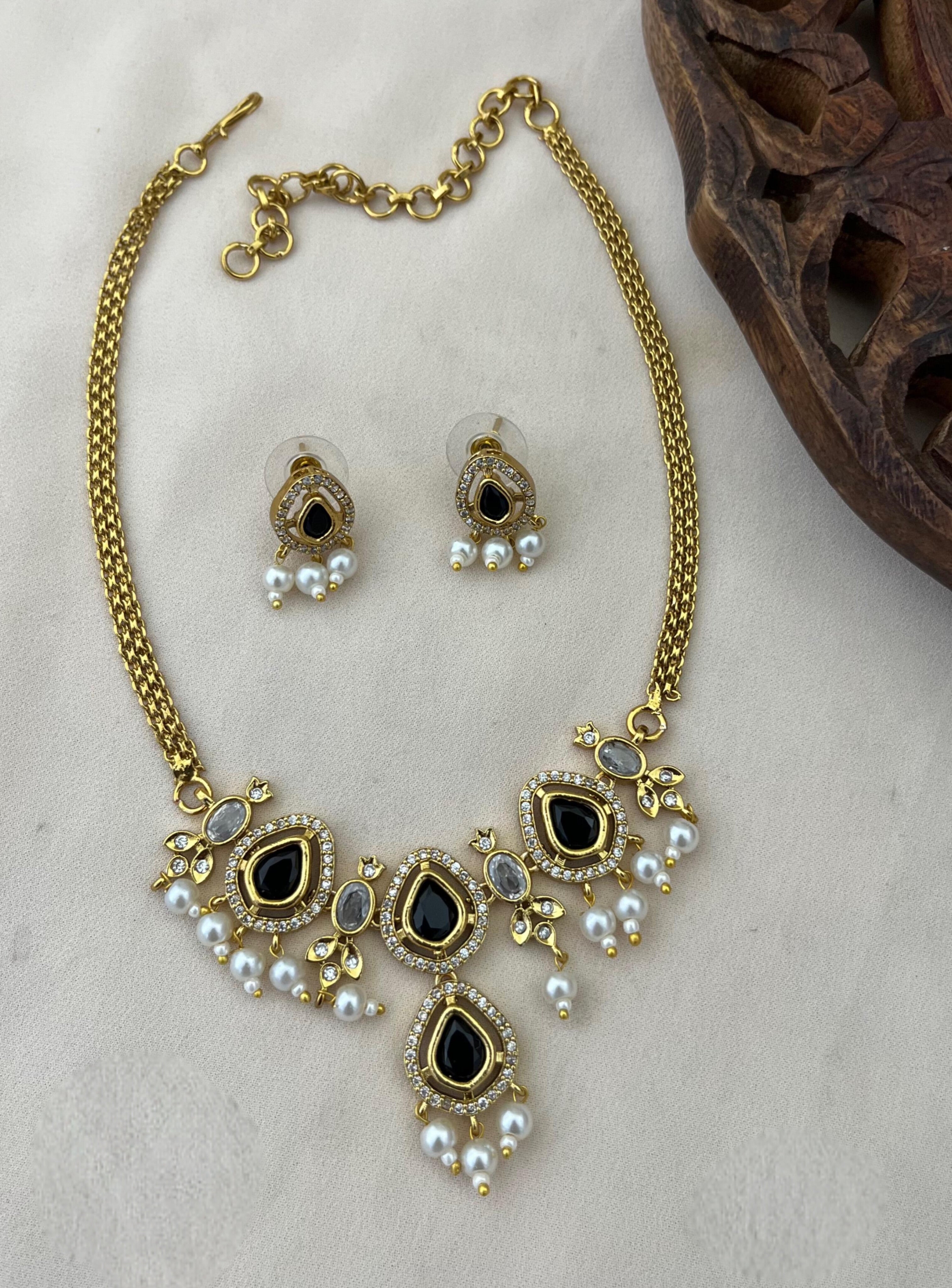Rajsi  Dewdrop Necklace Set