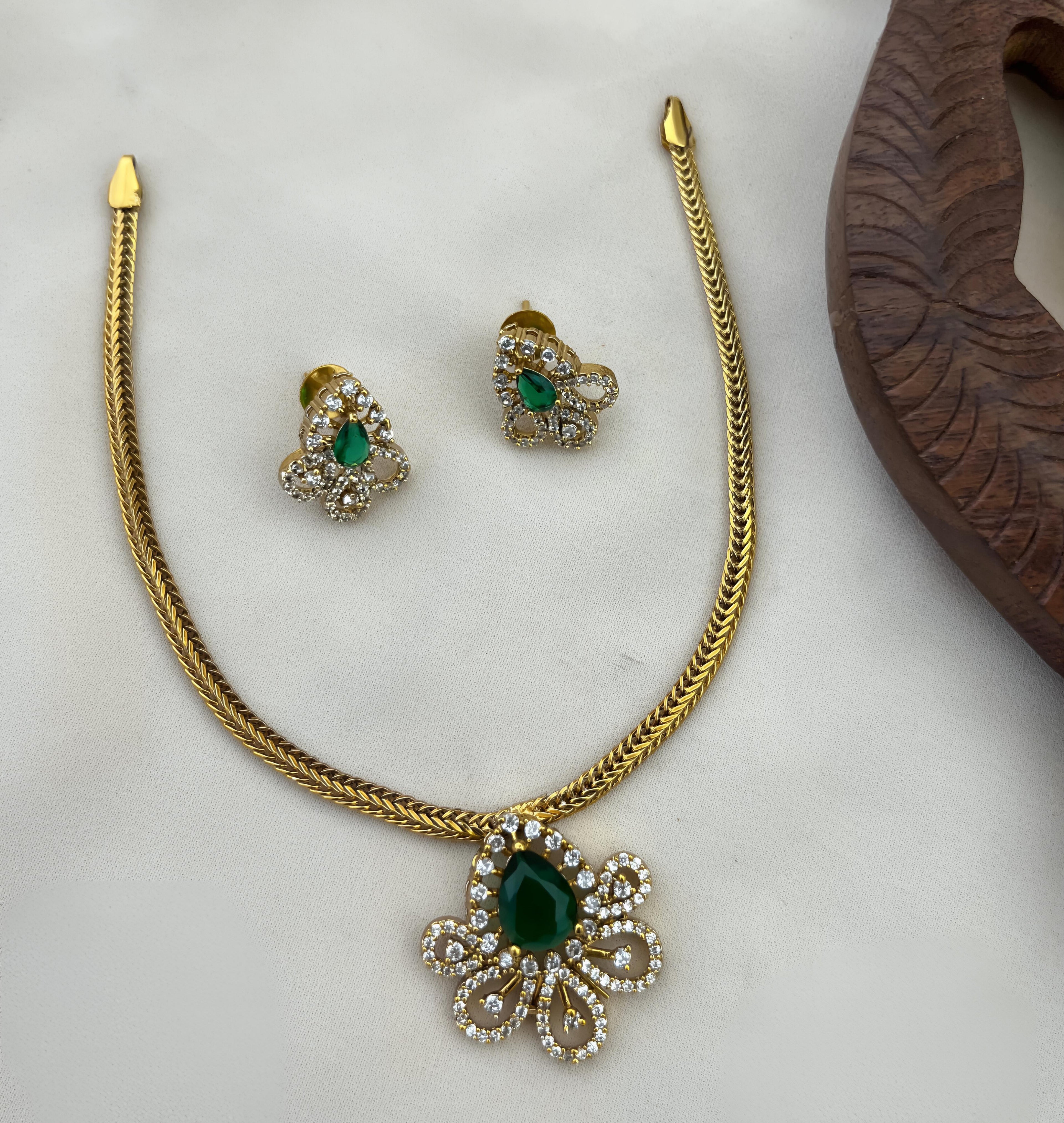 Saanvi Emerald Charm Set