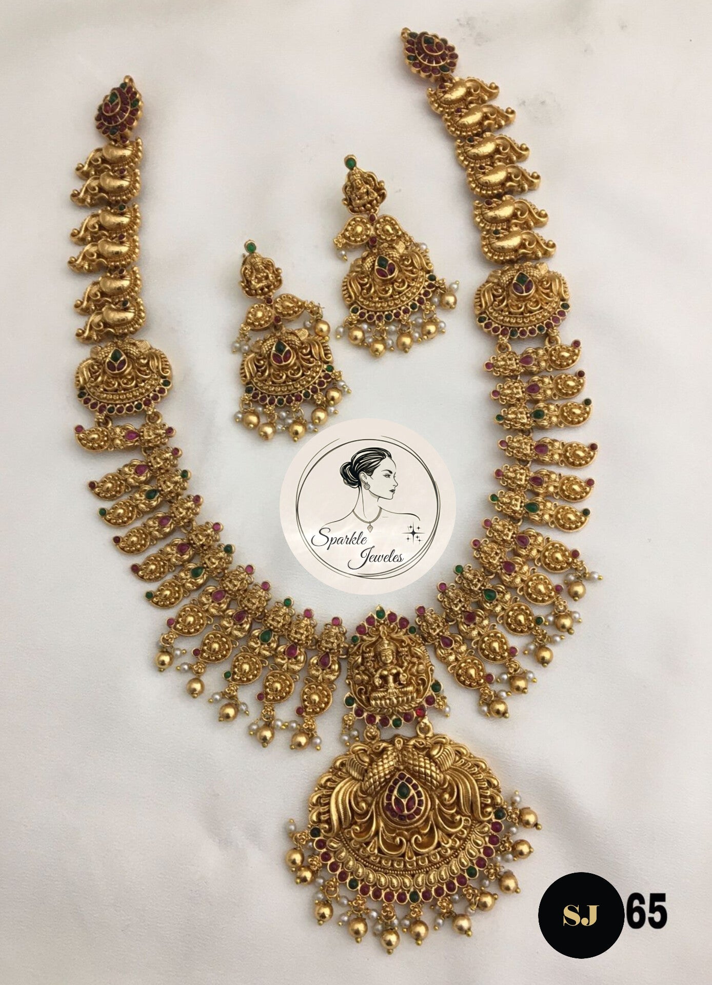 Regal South Indian Temple Jewellery Set with goddess Lakshmi pendant design