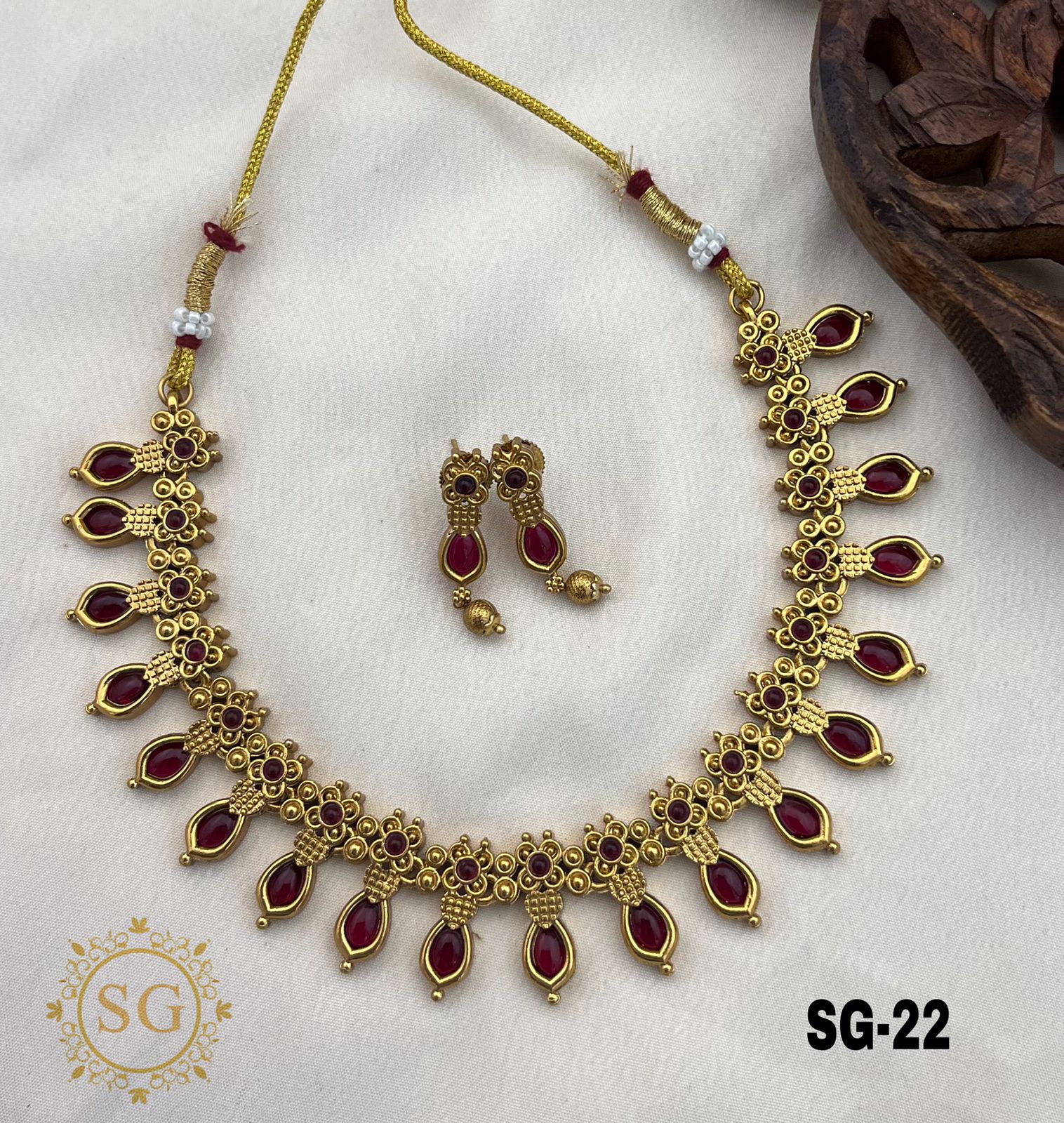 Kundan Style Temple Design Necklace & Earrings for Weddings – SG-22