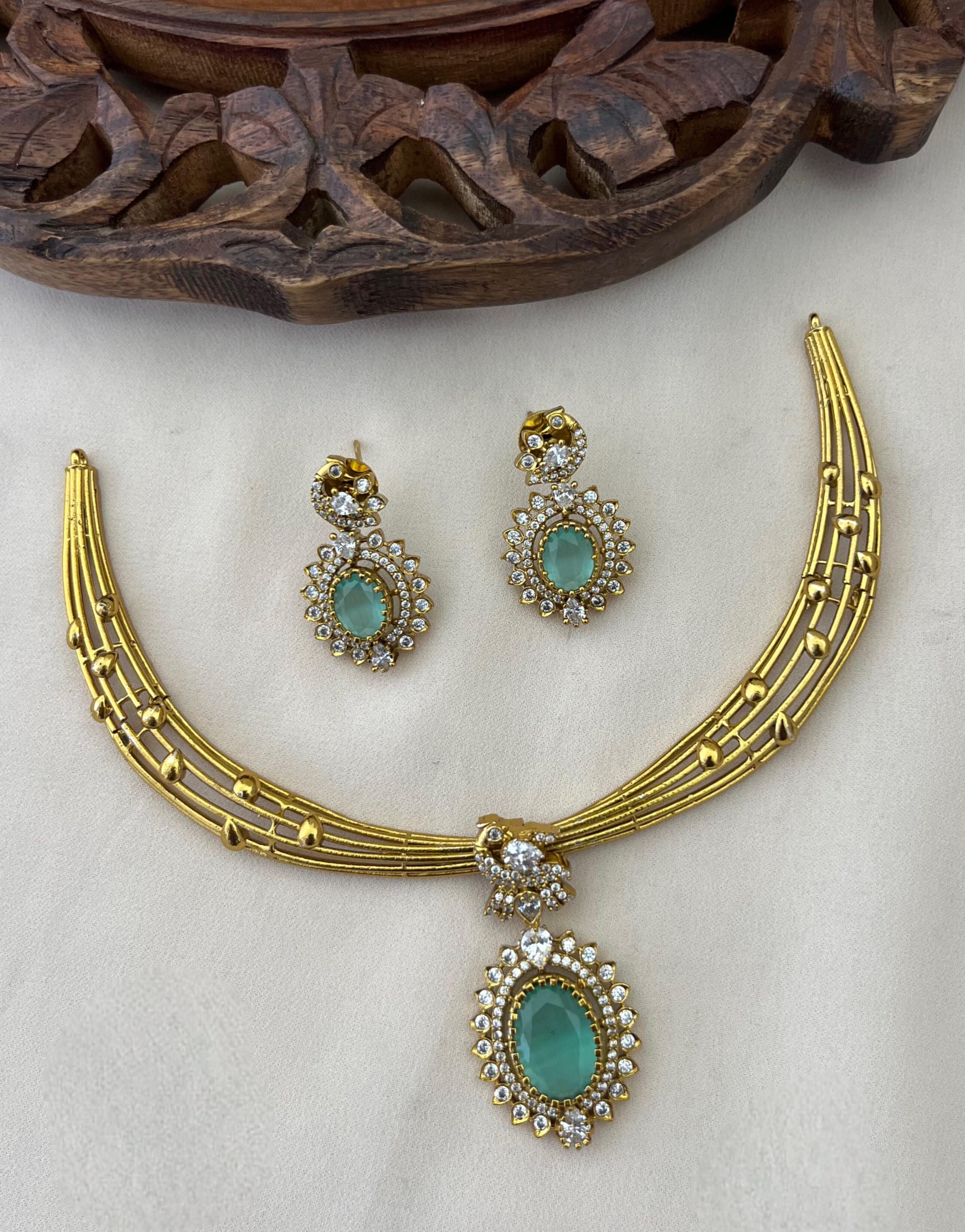 Roselle Peacock Choker Set