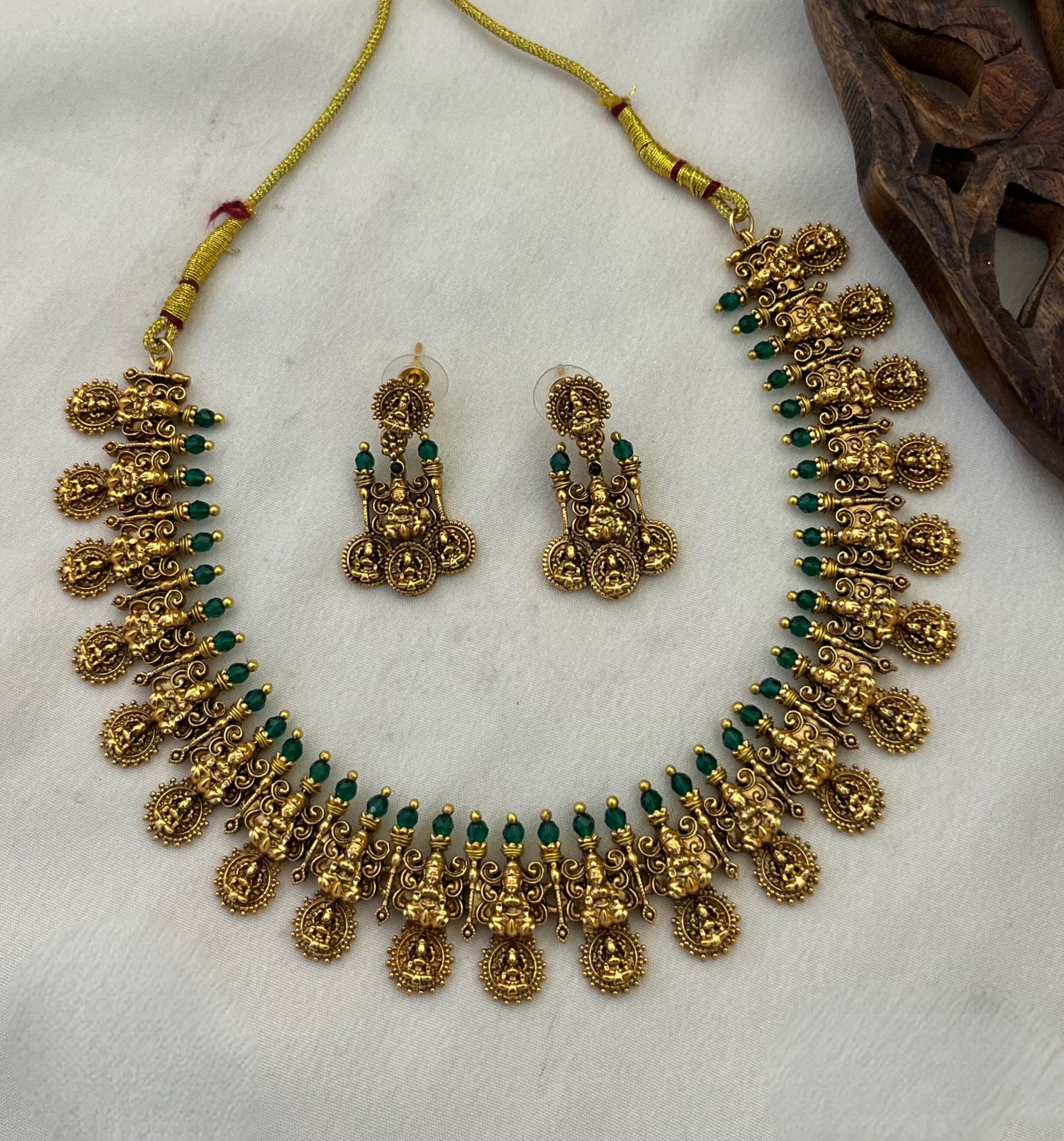 Sri Lakshmi Kasu Vaibhava Haram Short